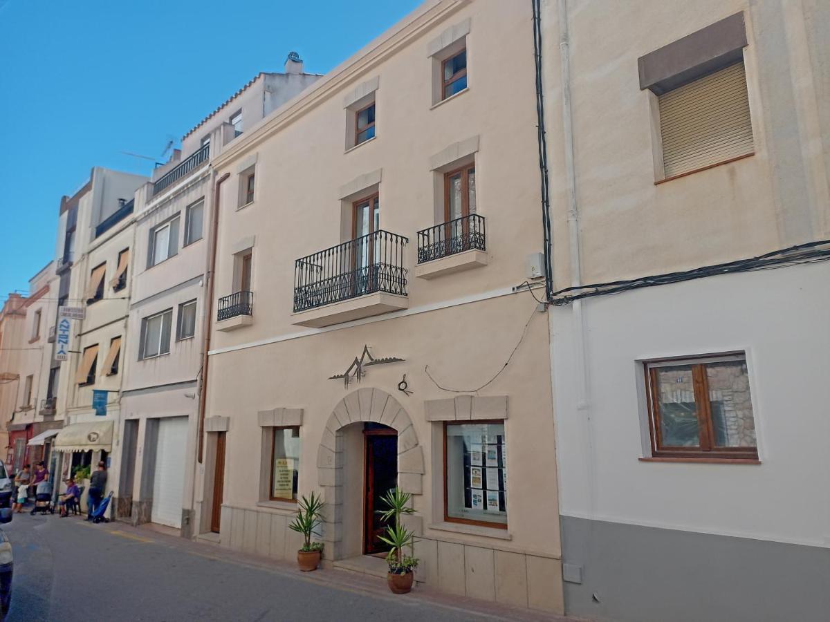 Centrally Located Two Bed Apartment In El Perello מראה חיצוני תמונה