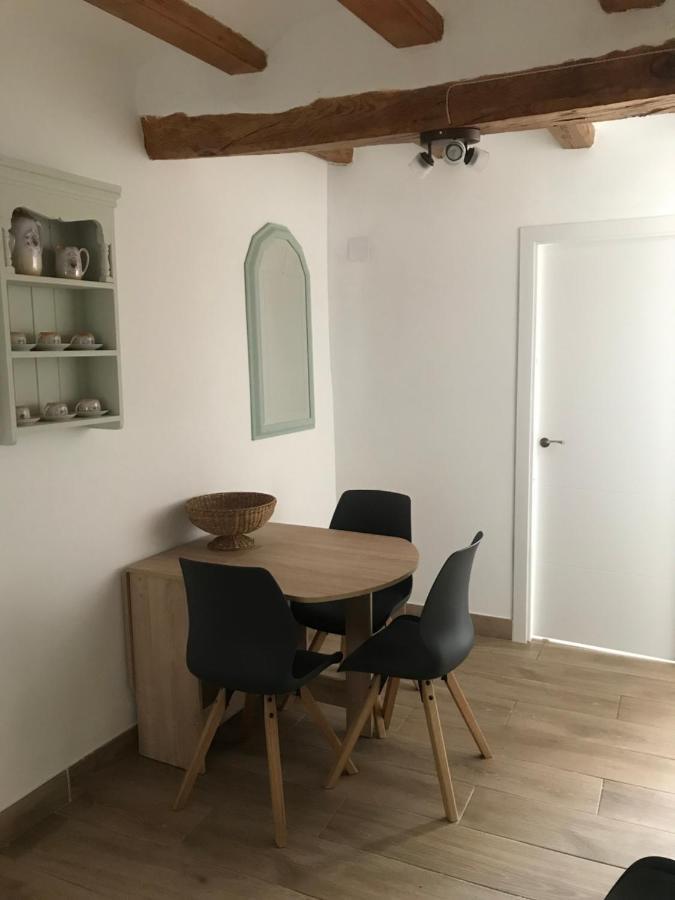 Centrally Located Two Bed Apartment In El Perello מראה חיצוני תמונה